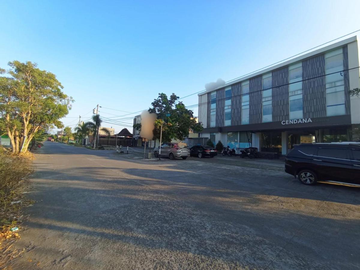 Cendana Coliving Solo Baru Hotel Exterior photo